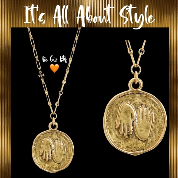 Authentic TORY BURCH Chain Necklace Medallion & whimsical embellishment hangs